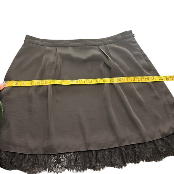 Gap- black a line skirt- lace bottom- lined- with pockets black Sz 8 side zip - Picture 4 of 10